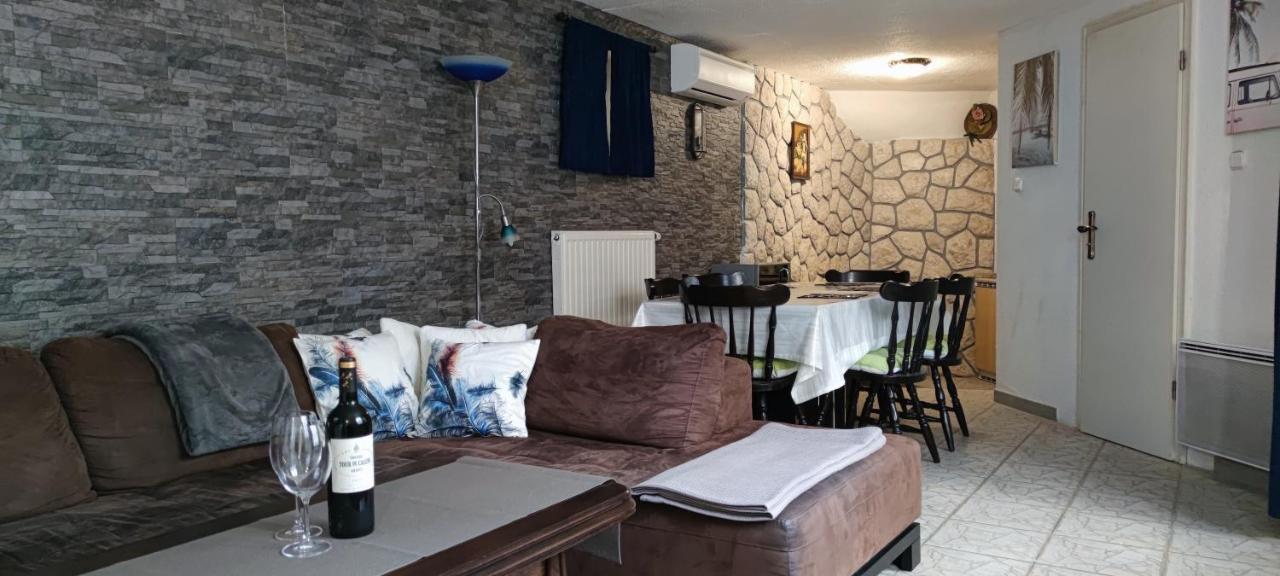 La Villa - Beach House & Rooms Crikvenica Exteriör bild